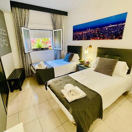 Hostal Lleida Barcelona Luaran gambar