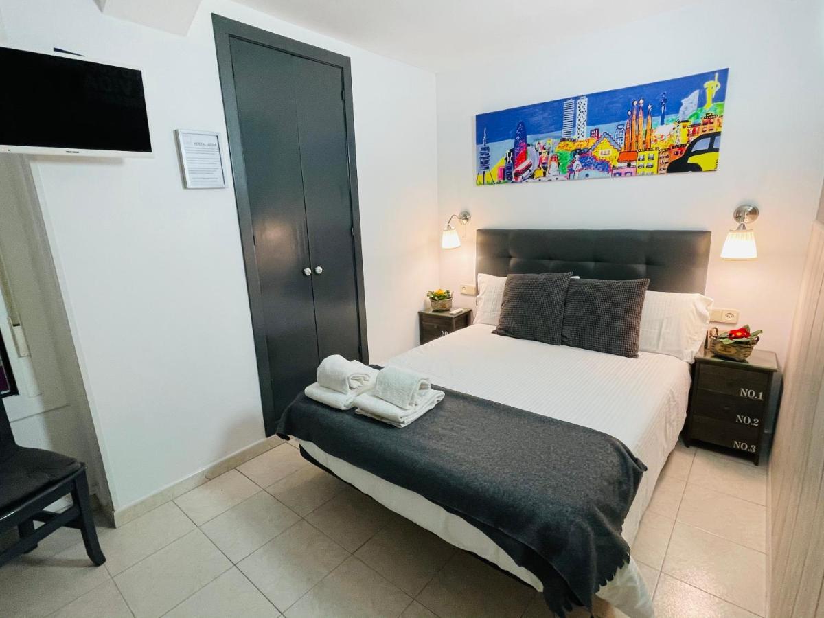 Hostal Lleida Barcelona Luaran gambar