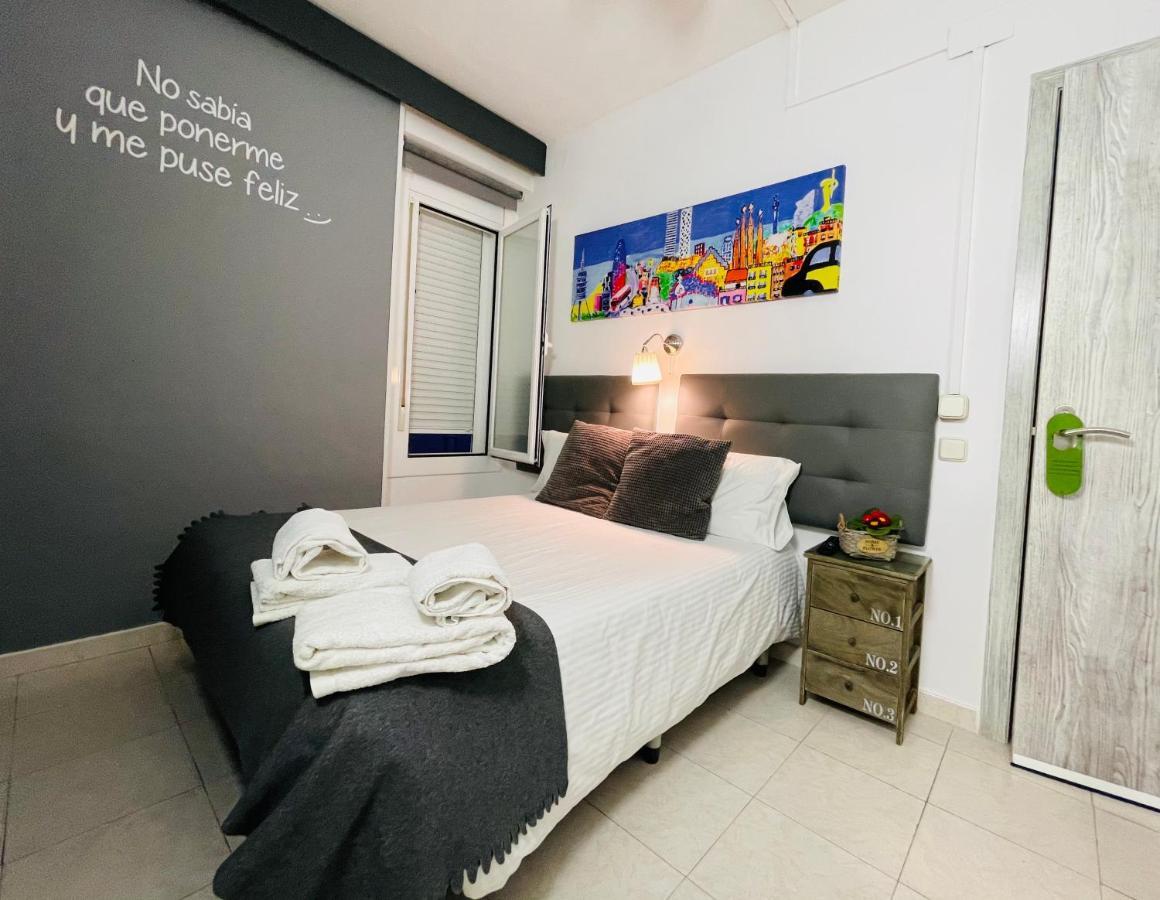 Hostal Lleida Barcelona Luaran gambar