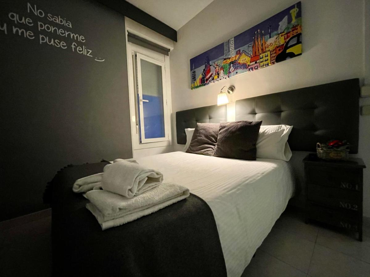 Hostal Lleida Barcelona Luaran gambar