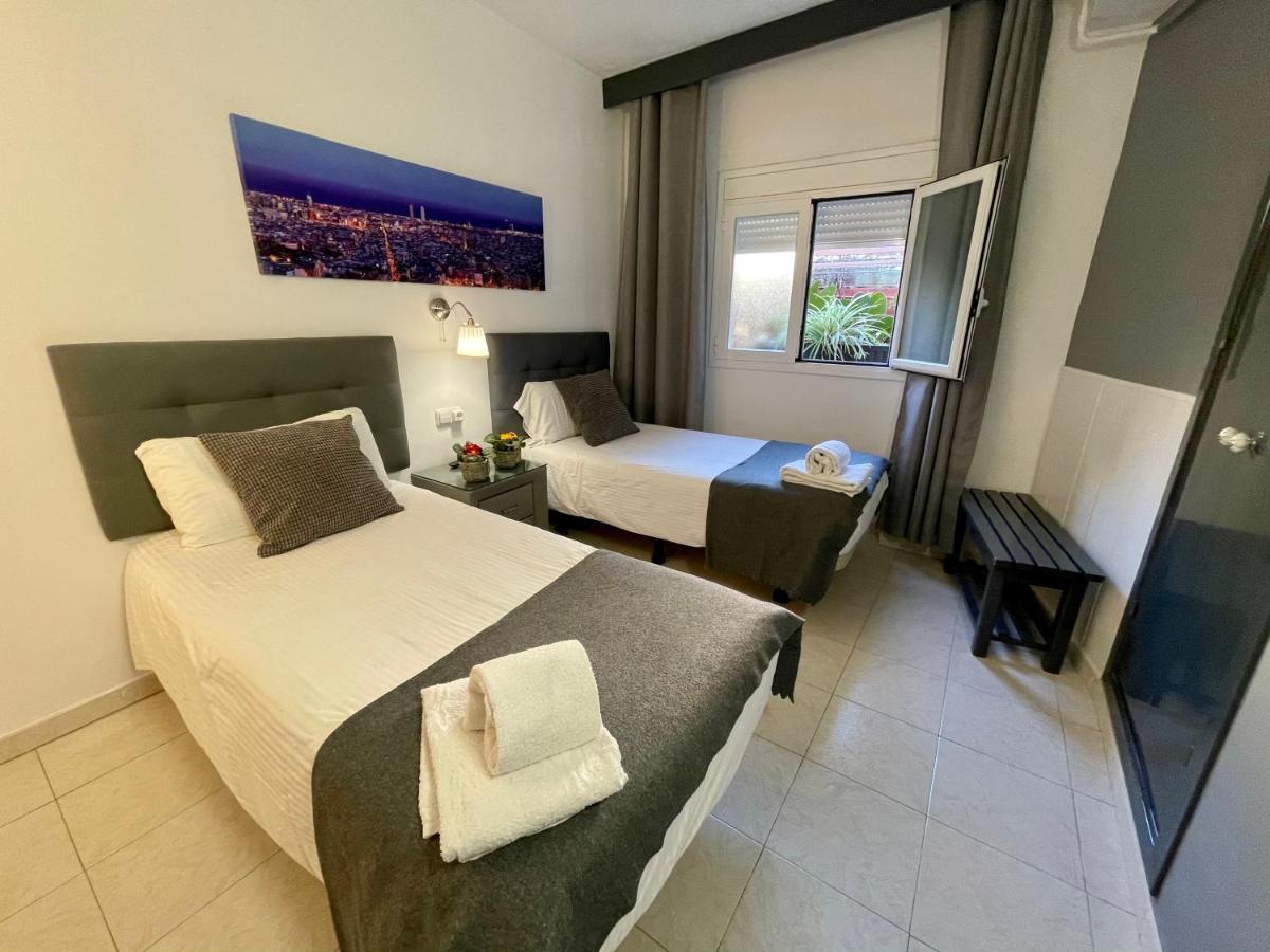 Hostal Lleida Barcelona Luaran gambar