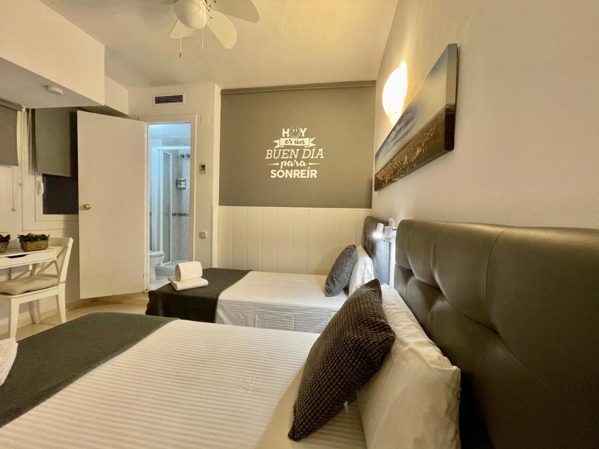 Hostal Lleida Barcelona Luaran gambar