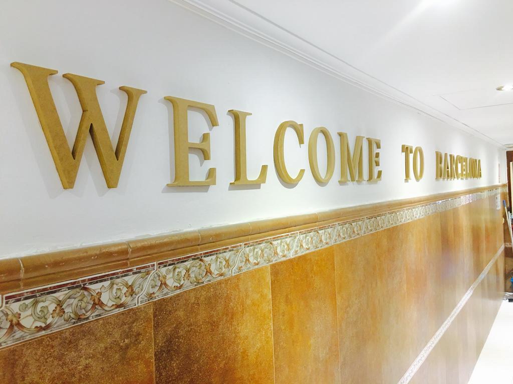 Hostal Lleida Barcelona Luaran gambar