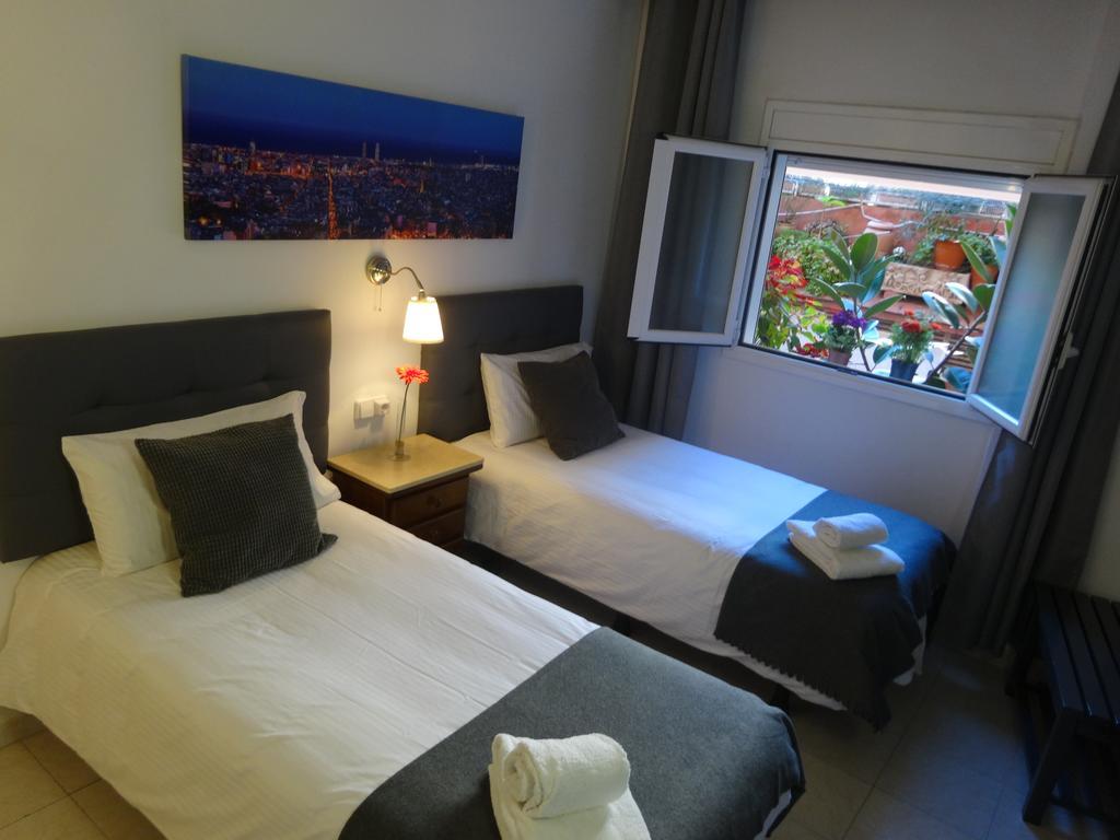 Hostal Lleida Barcelona Luaran gambar