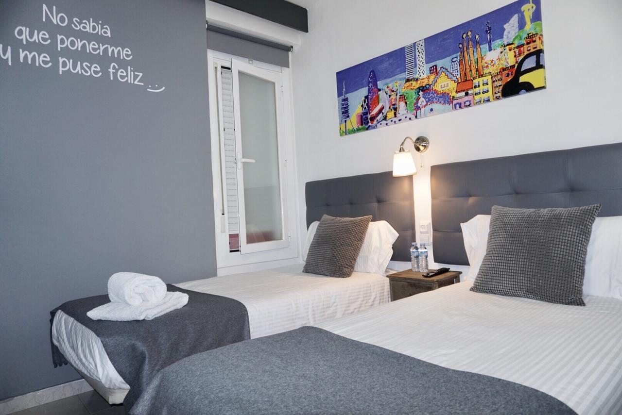 Hostal Lleida Barcelona Luaran gambar